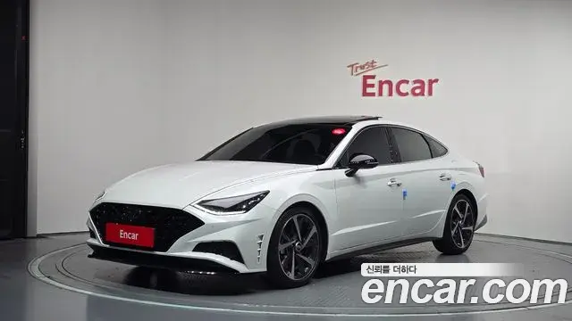 Hyundai Sonata 2020 — Фото 1/20