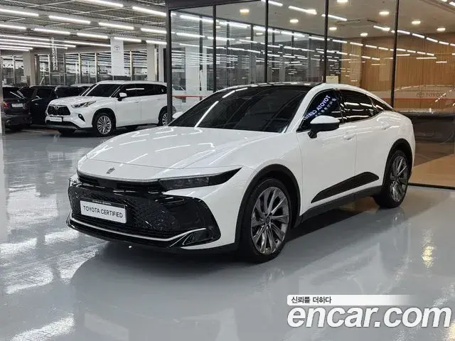 Toyota Crown Crossover 2023 — ფოტო 2/19