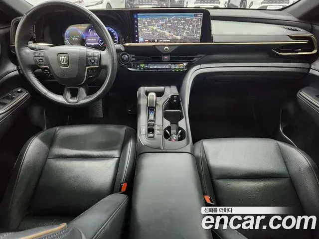 Toyota Crown Crossover 2023 — ფოტო 16/19
