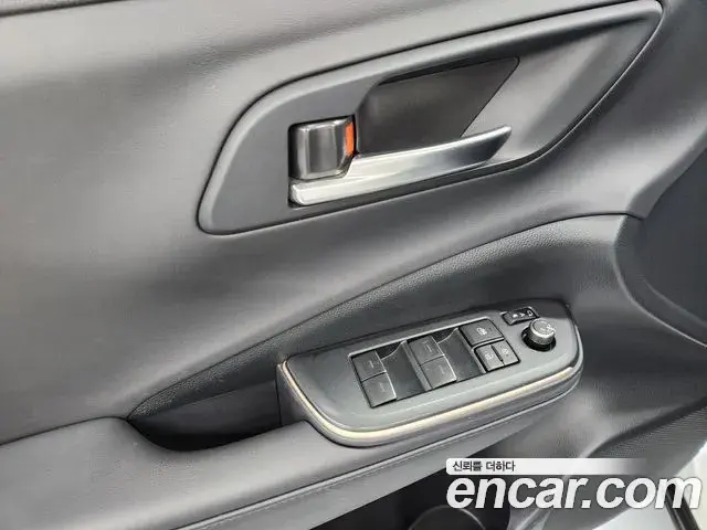 Toyota Crown Crossover 2023 — ფოტო 3/19