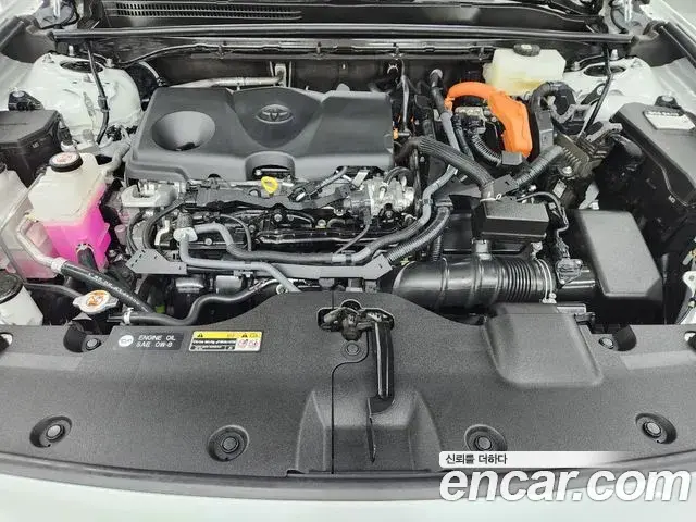 Toyota Crown Crossover 2023 — ფოტო 17/19