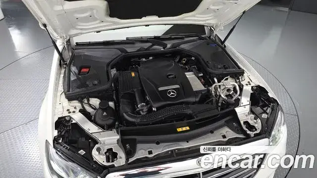 Mercedes-Benz E-Class 2018 — Фото 6/20