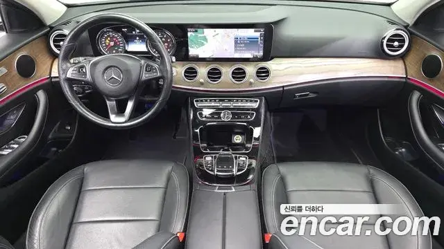 Mercedes-Benz E-Class 2018 — Фото 7/20