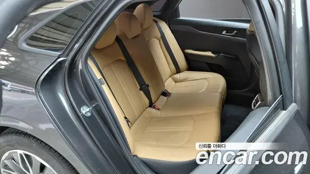 Kia K5 2021 — Şəkil 9/30