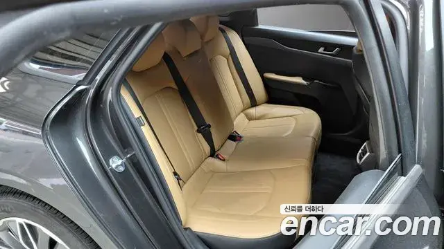 Kia K5 2021 — Şəkil 12/30