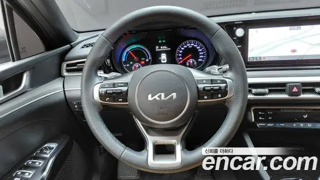 Kia K5 2021 — Şəkil 4/30
