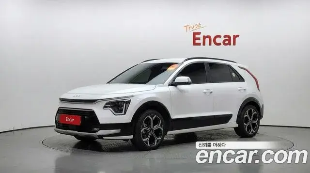 Kia Niro 2022 — ფოტო 11/30