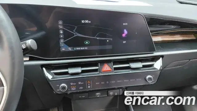Kia Niro 2022 — ფოტო 12/30