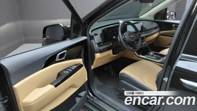 Kia Carnival 2022 — Фото 10/20