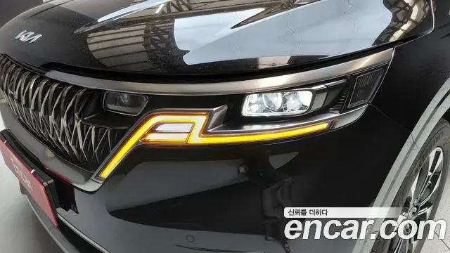 Kia Carnival 2022 — Photo 30/31