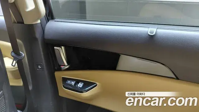 Kia Carnival 2022 — Photo 14/31