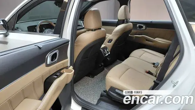 Kia Sorento 2023 — Фото 12/20