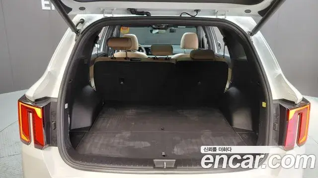 Kia Sorento 2023 — Фото 19/20