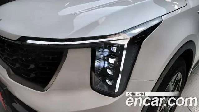 Kia Sorento 2023 — Photo 15/33