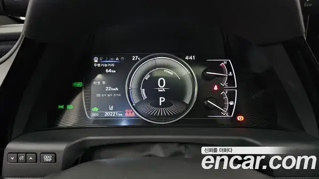 Lexus ES300h 2025 — ფოტო 14/37