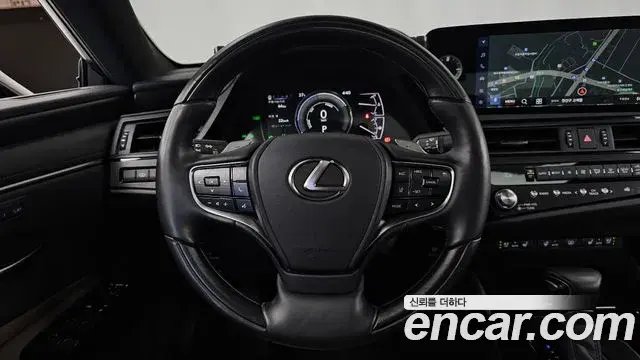 Lexus ES300h 2025 — ფოტო 30/37