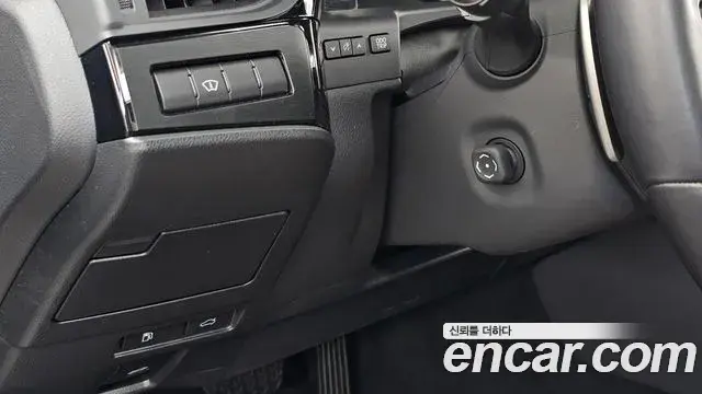 Lexus ES300h 2025 — ფოტო 23/37