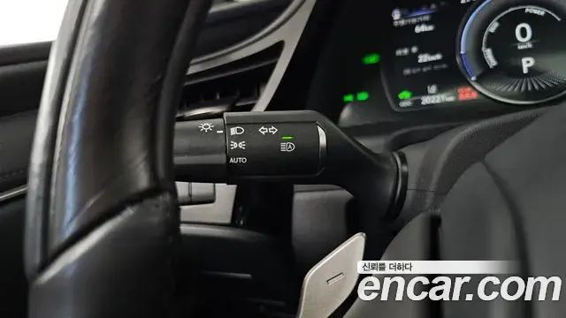 Lexus ES300h 2025 — ფოტო 18/37