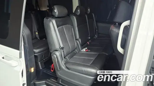 Hyundai Staria 2022 — Фото 11/20