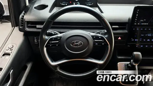Hyundai Staria 2022 — Фото 15/20