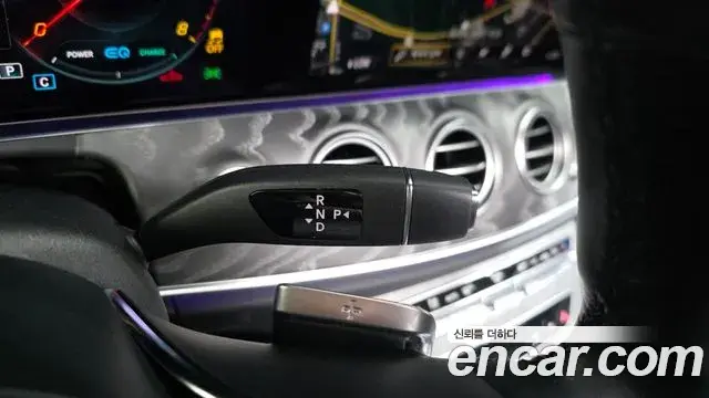 Mercedes-Benz E-Class 2022 — Фото 9/20