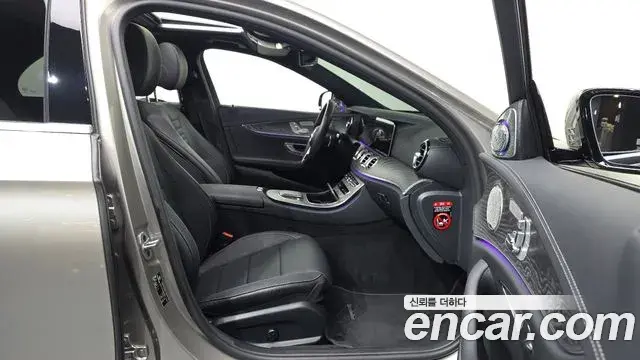 Mercedes-Benz E-Class 2022 — Фото 11/20