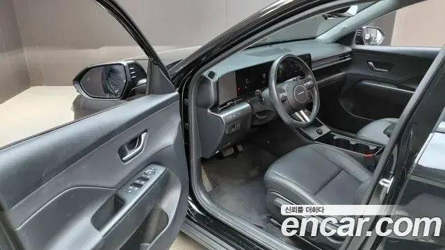 Hyundai Kona 2023 — Фото 10/20