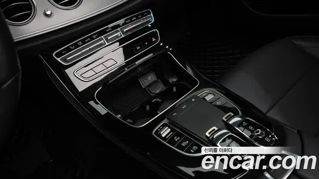 Mercedes-Benz E-Class 2021 — Фото 17/20