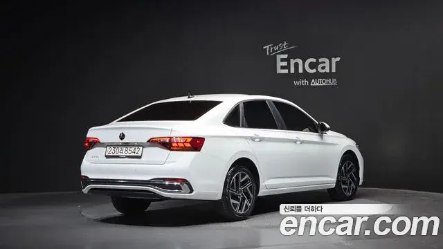 Volkswagen Jetta 2023 — Фото 2/20