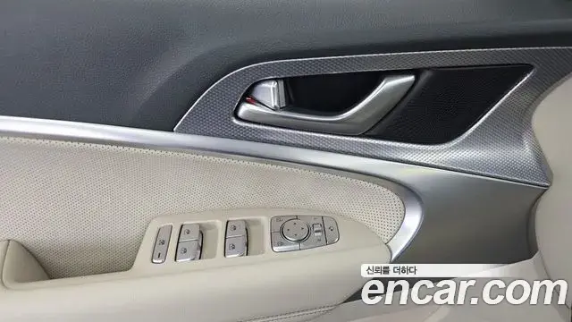 Genesis G70 2023 — Photo 13/35