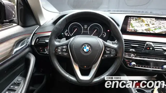 BMW 5 Series 2019 — Фото 13/20