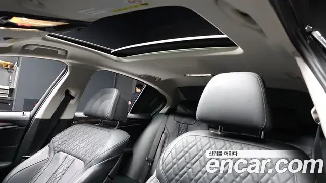 BMW 5 Series 2019 — Фото 18/20
