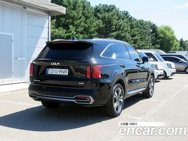 Kia Sorento 2023 — Фото 3/20