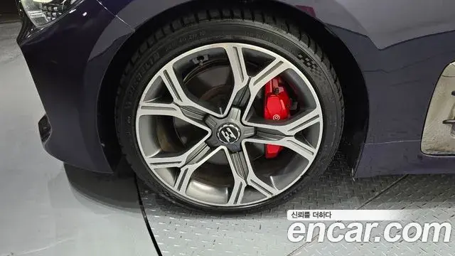 Kia Stinger 2018 — Photo 34/36