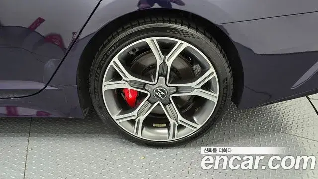 Kia Stinger 2018 — Photo 25/36