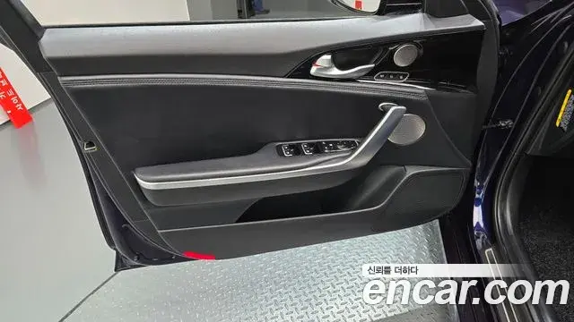 Kia Stinger 2018 — Photo 2/36
