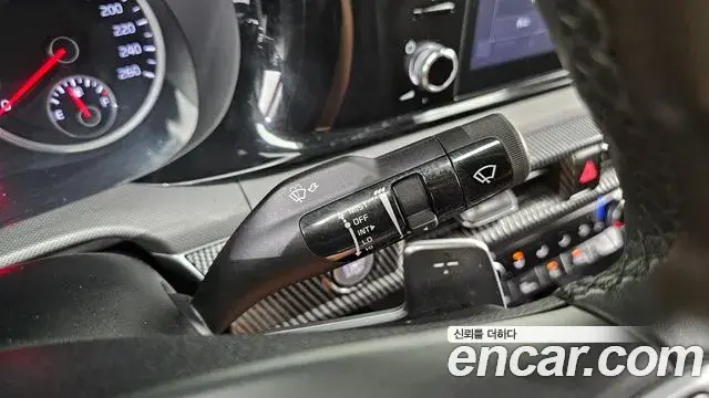 Kia K5 2022 — Şəkil 15/31