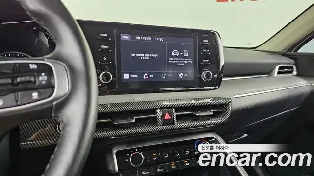Kia K5 2022 — Şəkil 18/31