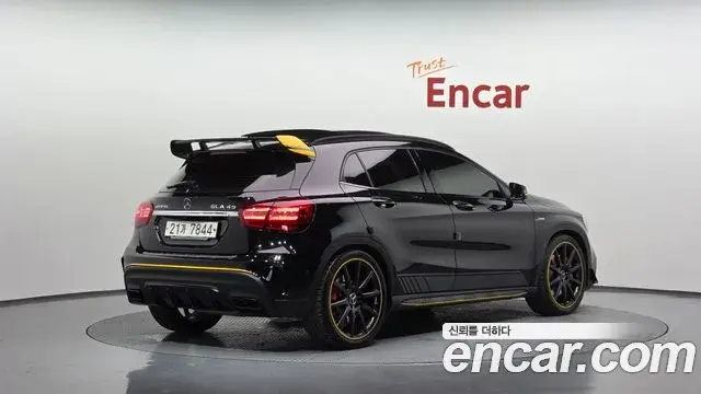 Mercedes-Benz GLA-Class 2018 — ფოტო 28/35