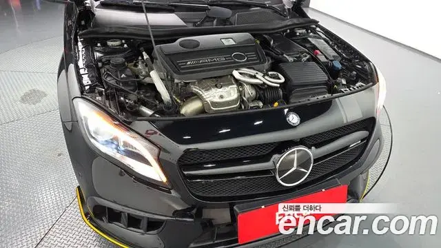 Mercedes-Benz GLA-Class 2018 — ფოტო 15/35