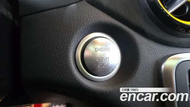 Mercedes-Benz GLA-Class 2018 — ფოტო 32/35