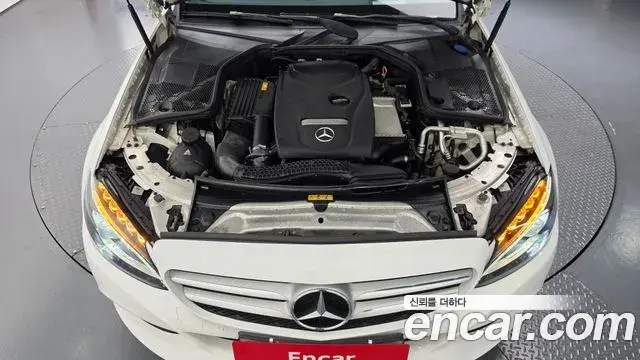 Mercedes-Benz C-Class 2018 — Фото 6/20