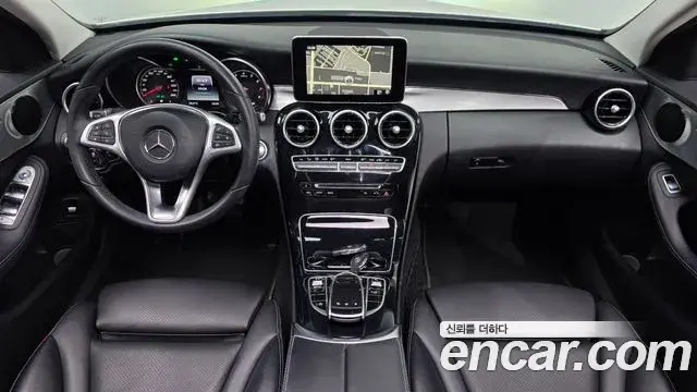 Mercedes-Benz C-Class 2018 — Фото 7/20