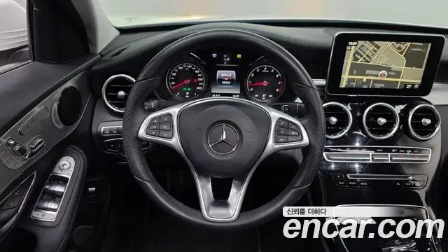 Mercedes-Benz C-Class 2018 — Фото 13/20