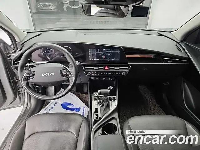 Kia Niro 2022 — Фото 6/20