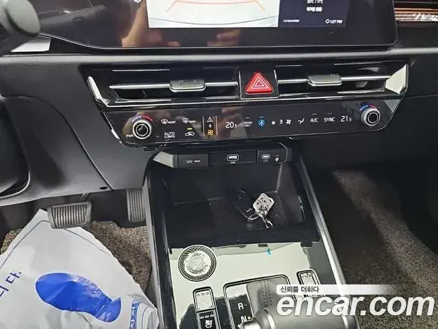 Kia Niro 2022 — Фото 9/20