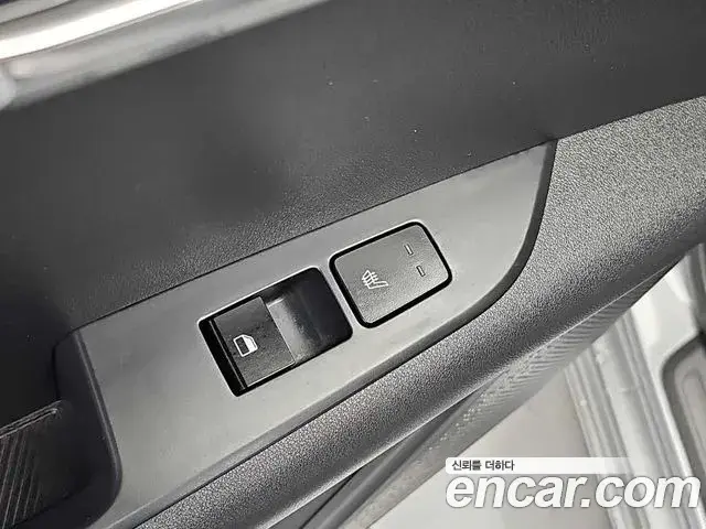 Kia Niro 2022 — Фото 13/20