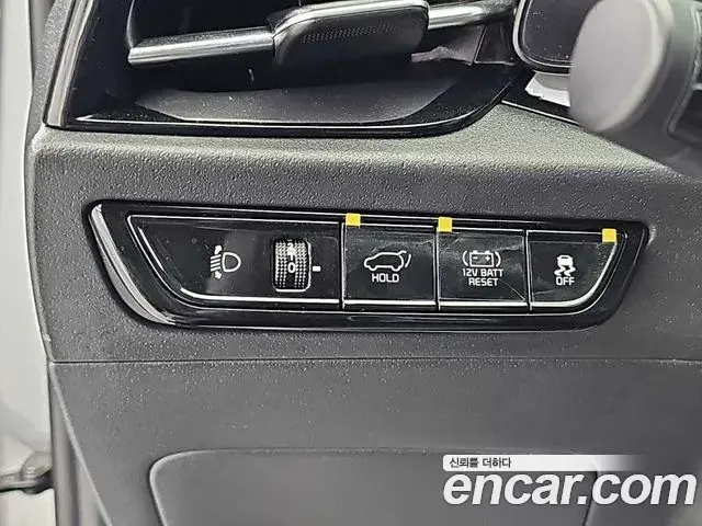 Kia Niro 2022 — Фото 18/20