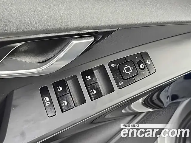 Kia Niro 2022 — Фото 19/20
