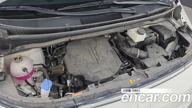 Hyundai Staria 2024 — ფოტო 25/37